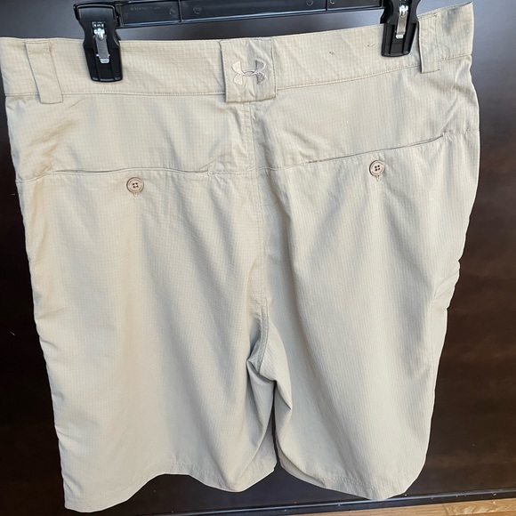 Under Armour Mens Golf Shorts size 32R - Picture 4 of 6